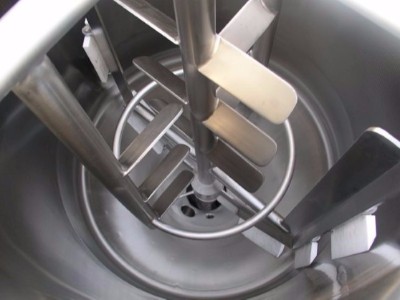 不銹鋼反應釜壁上怎么清洗？3種方法可以一試「歐能機械」