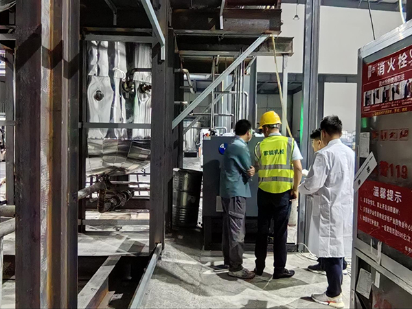 樹脂反應釜內外雙盤管控溫雙機一體模溫機