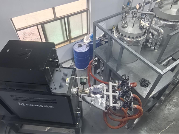 高分子物料反應(yīng)釜控溫實(shí)驗(yàn)室模溫機(jī)