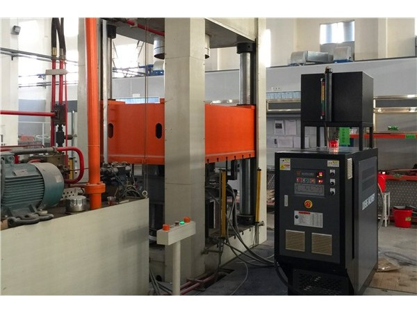 模溫機(jī)電磁閥響動是怎么回事-參數(shù)設(shè)置與正確操作很重要