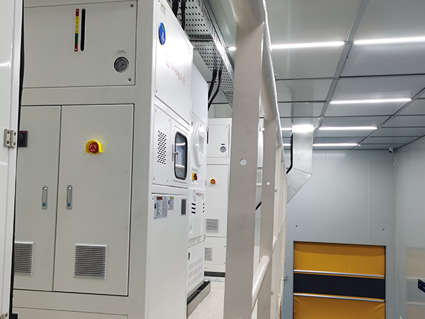 薄膜輥筒模溫機的應用，溫控技術(shù)助力薄膜生產(chǎn)